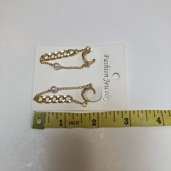 Gold Fashion Earrings NWOT - Picture 5 of 5